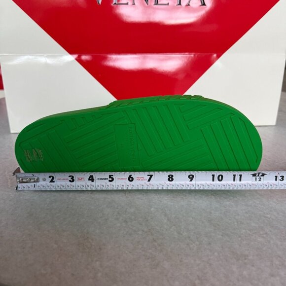 Sandals_&_Flip_Flops